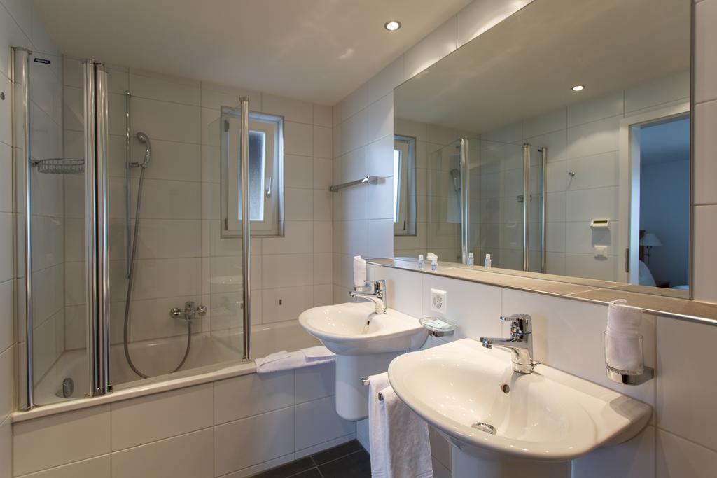 Hotel Kreuz Leissigen Стая снимка