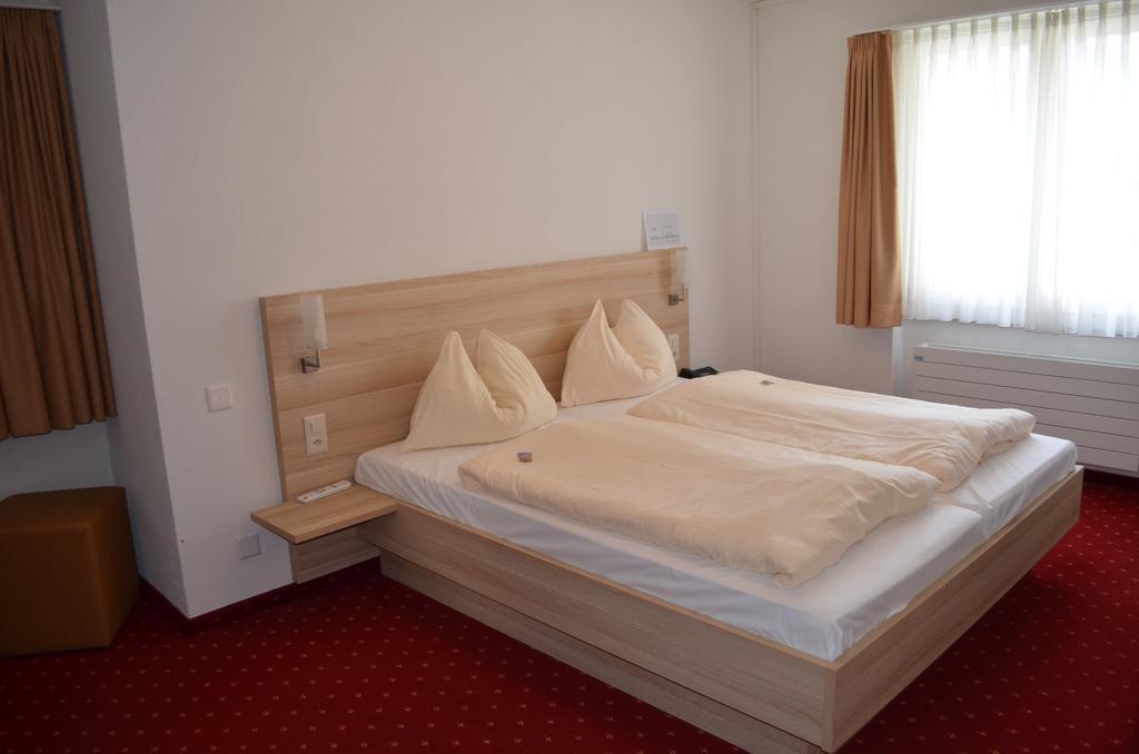Hotel Kreuz Leissigen Екстериор снимка