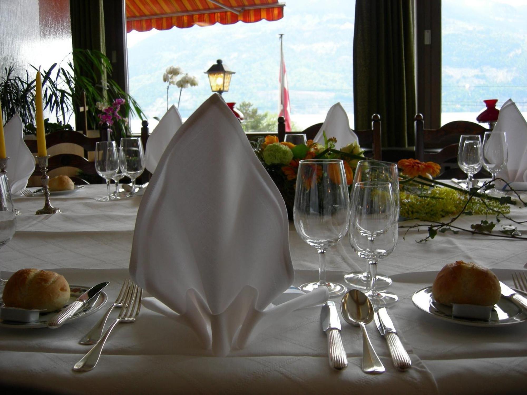 Hotel Kreuz Leissigen Екстериор снимка