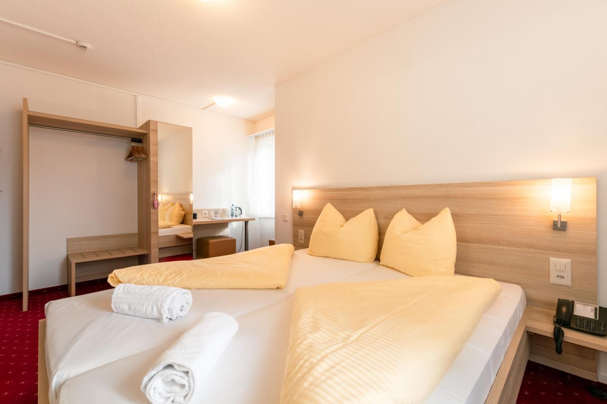 Hotel Kreuz Leissigen Екстериор снимка