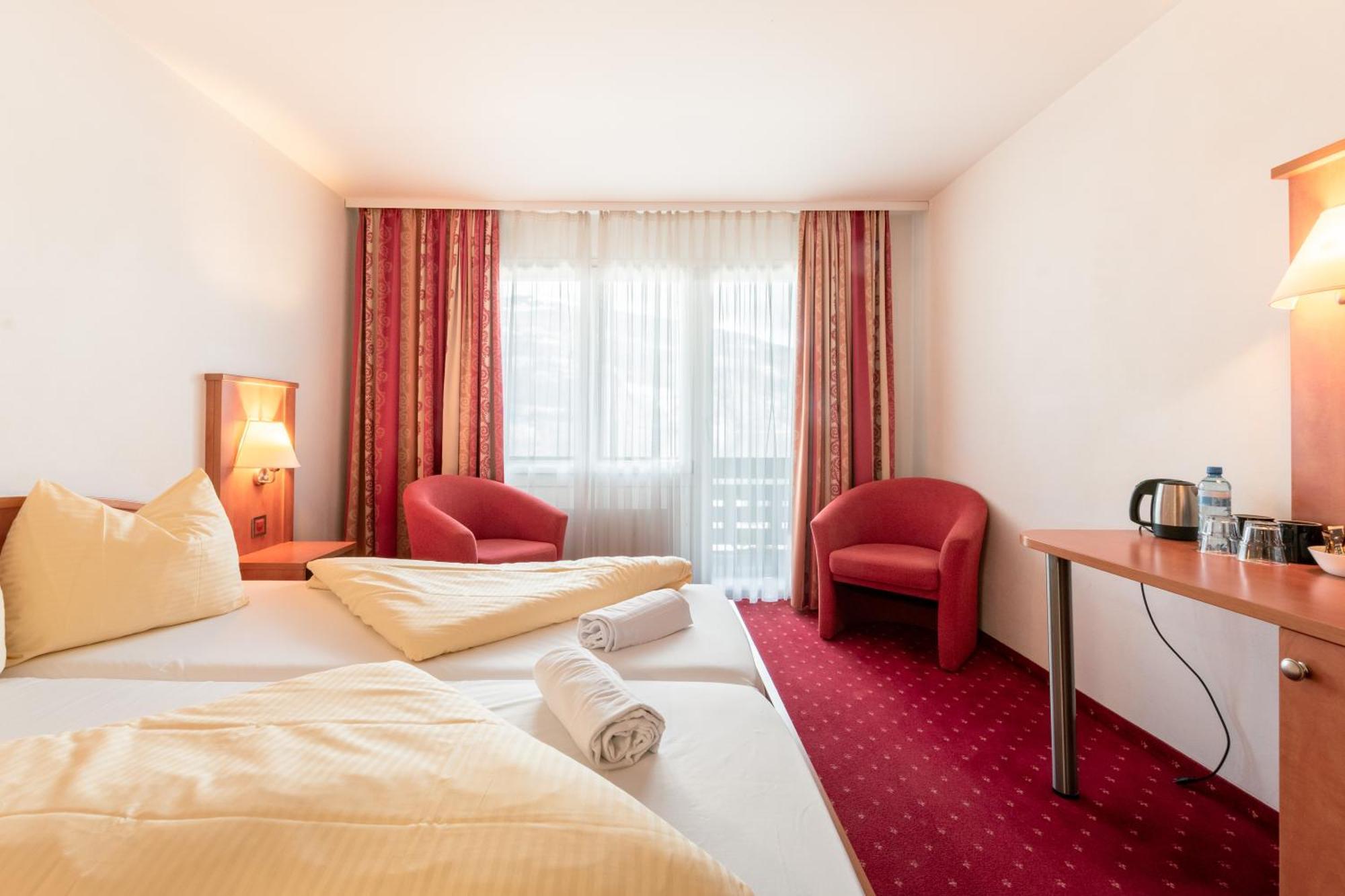 Hotel Kreuz Leissigen Екстериор снимка