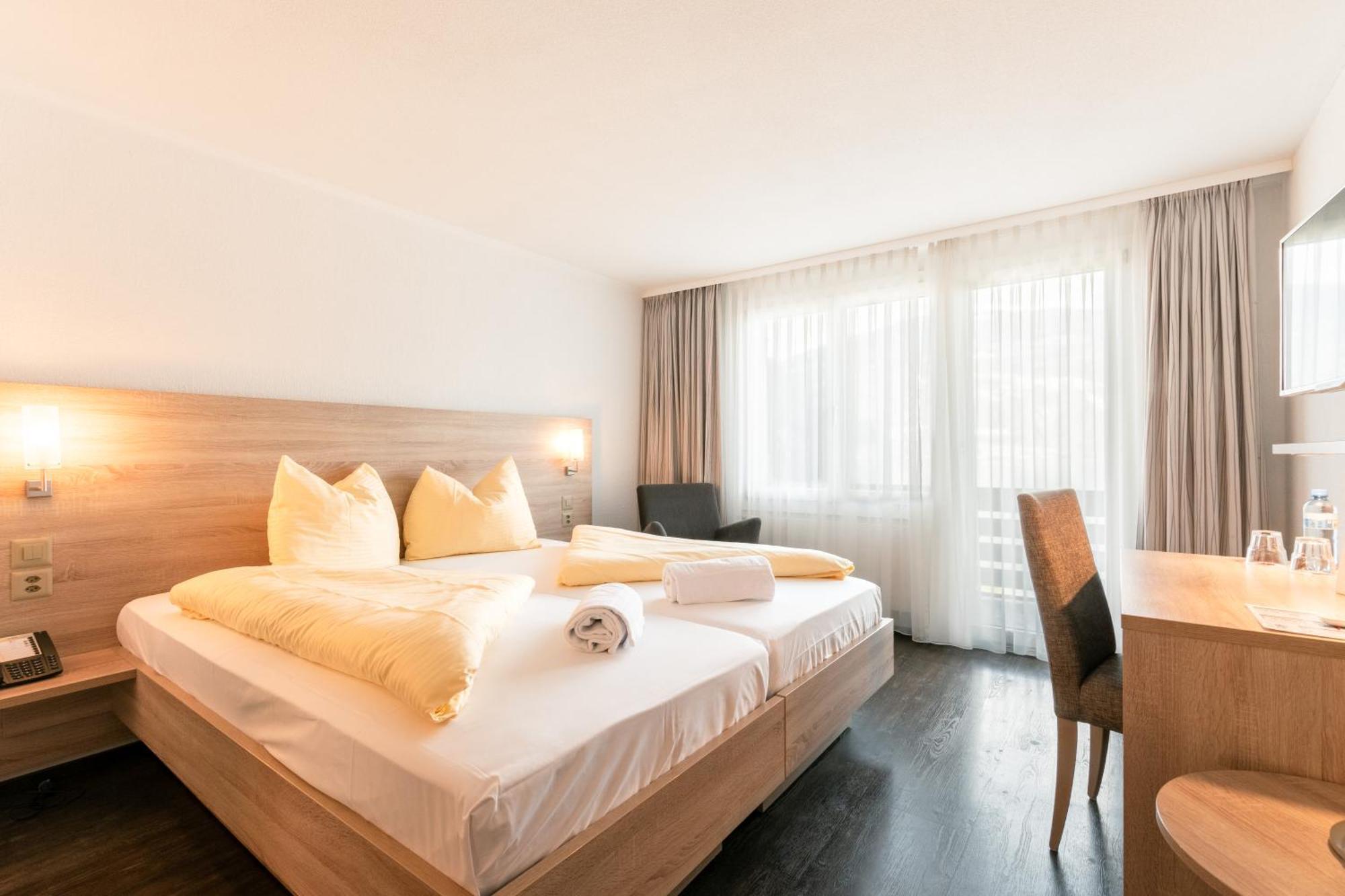 Hotel Kreuz Leissigen Екстериор снимка